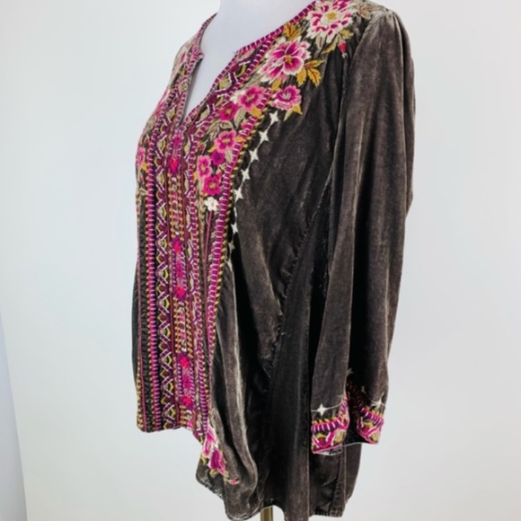 Johnny Was Velvet Top - Picture 7 of 10